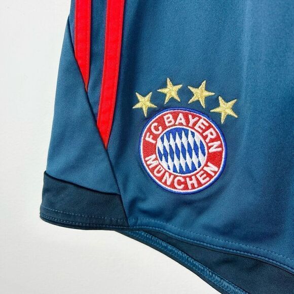 Adidas FC Bayern Munchen Climacool Shorts in Red Blue Black - Picture 2 of 8